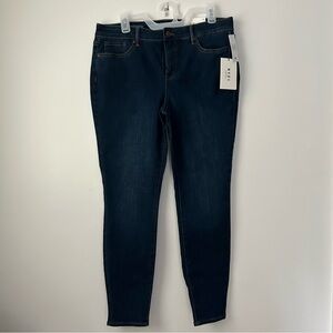 NWT!!! Medium wash NYDJ blue skinny jeans